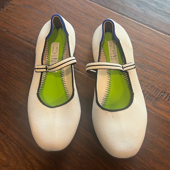 BRAND NEW Rothy’s Square Mary Jane in Gardenia - size 11 - Picture 2 of 7